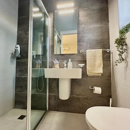 Stunning Seafront Duplex In Location Appartement San Ġiljan