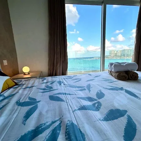 Stunning Seafront Duplex In Location San Ġiljan