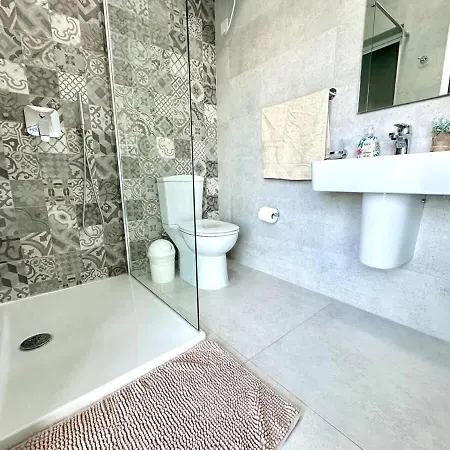 Stunning Seafront Duplex In Location