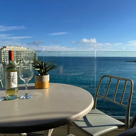 Stunning Seafront Duplex In Location Appartement San Ġiljan