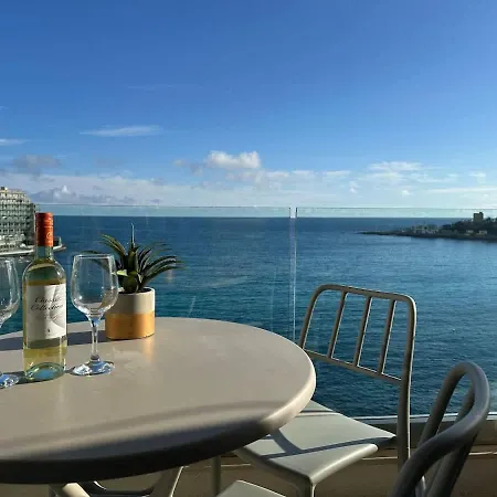 דירה Stunning Seafront Duplex In Location *