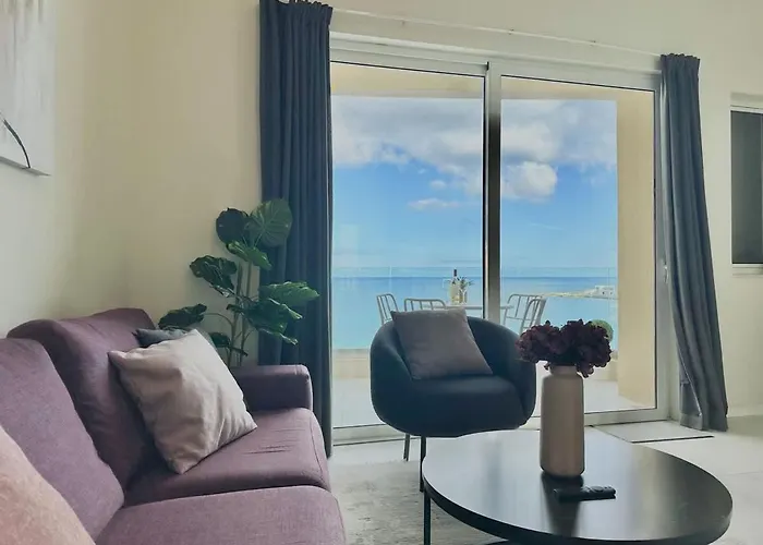 Stunning Seafront Duplex In Location * Saint Julian's