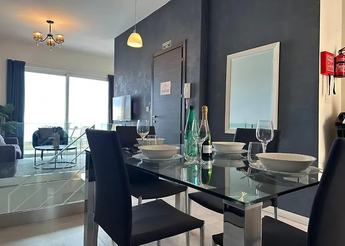 Stunning Seafront Duplex In Location Apartamento *