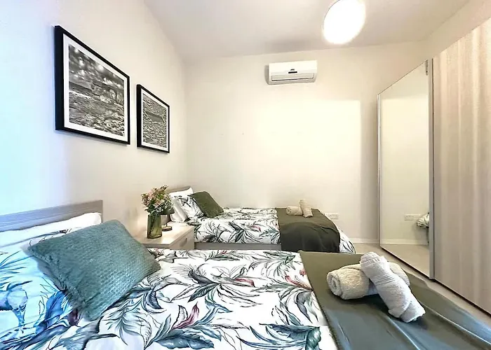 Apartamento Stunning Seafront Duplex In Location *